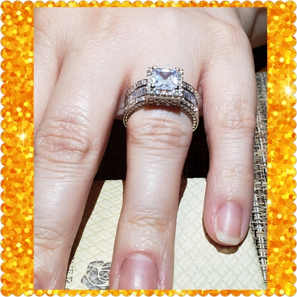 💕💕JUST IN💕💕14K White Gold Filled Sapphire - Picture 5 of 5